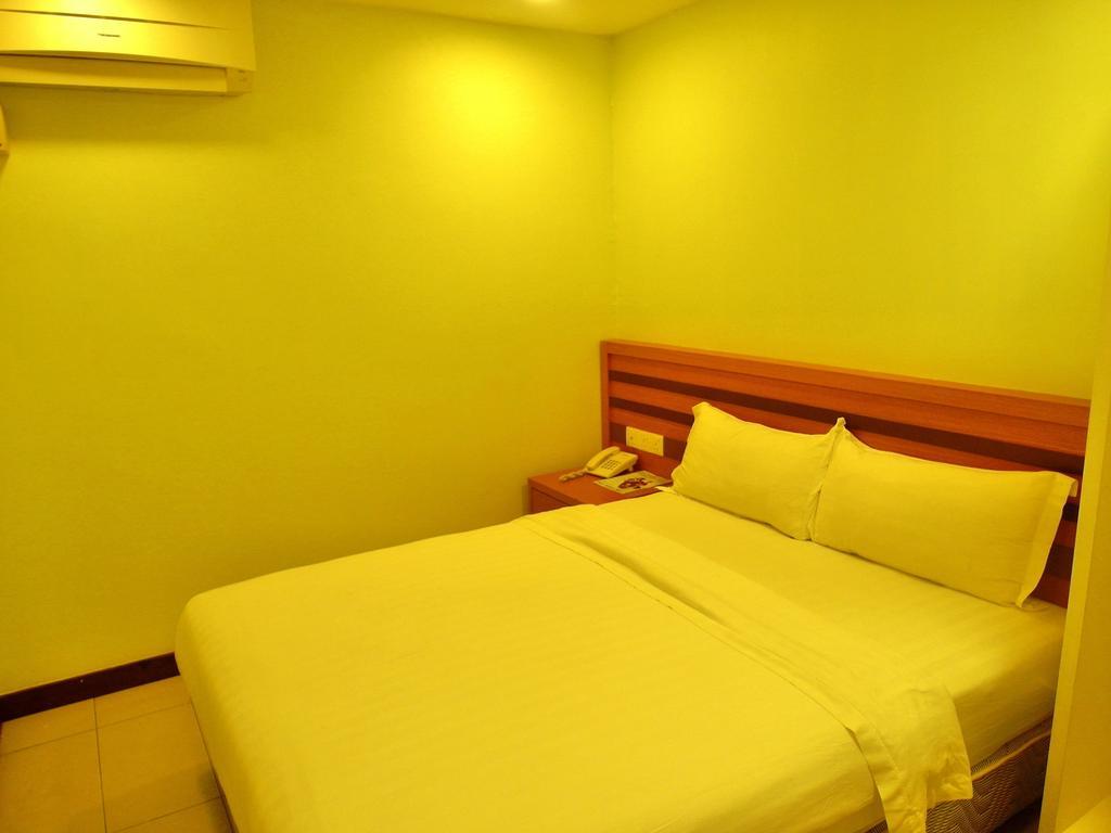 Transit Hotel Лабуан Стая снимка