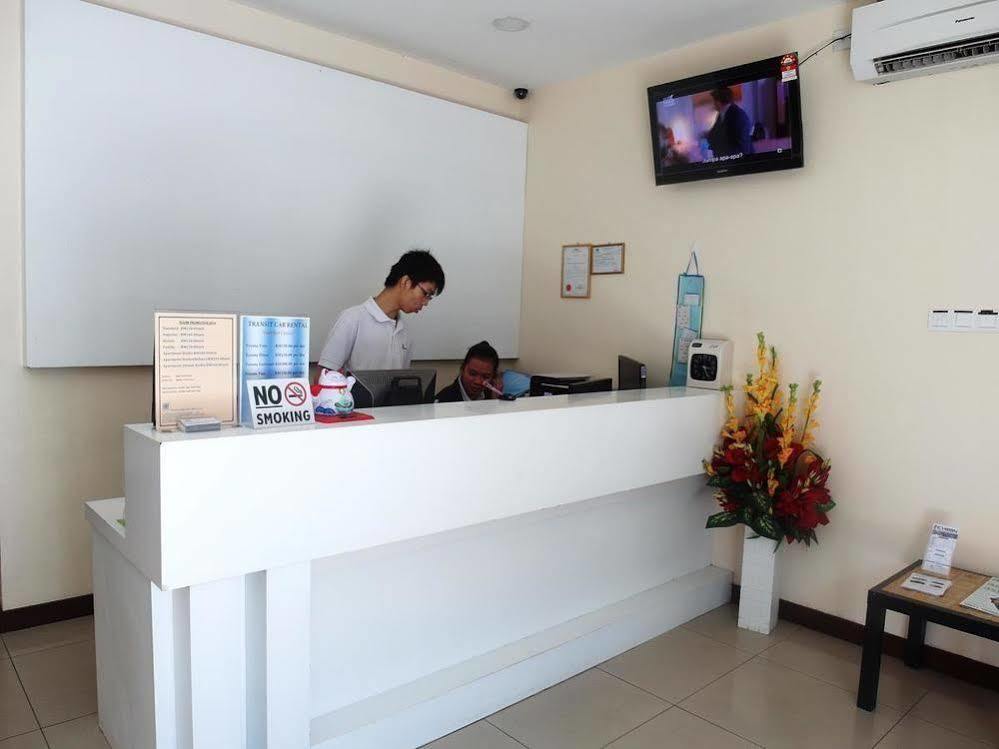 Transit Hotel Лабуан Екстериор снимка